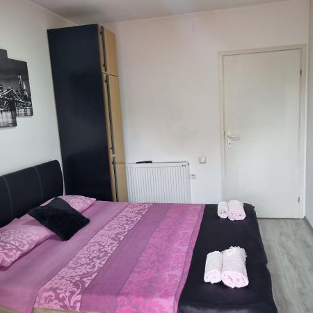Family Apartmani Le Leskovac  Buitenkant foto