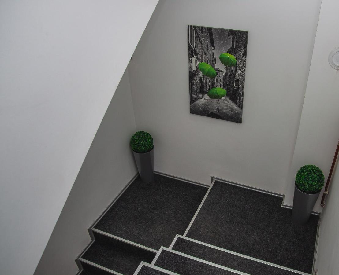 Family Apartmani Le Leskovac  Buitenkant foto
