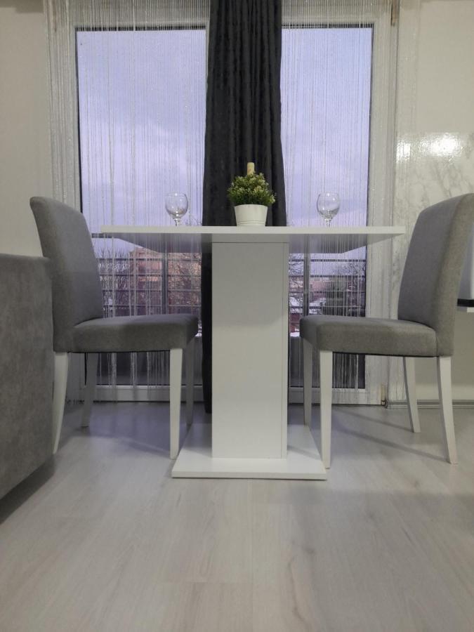 Family Apartmani Le Leskovac  Buitenkant foto