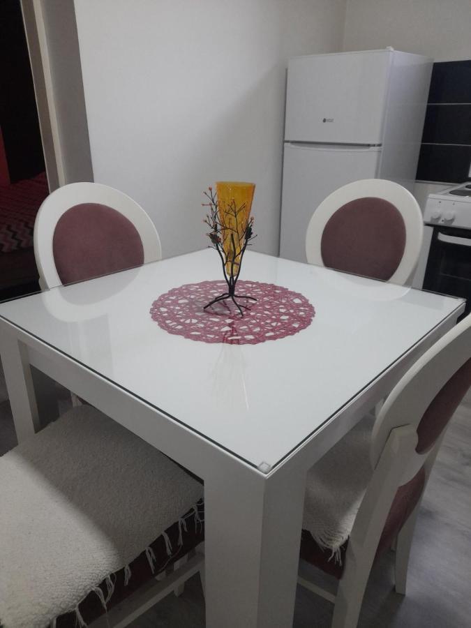 Family Apartmani Le Leskovac  Buitenkant foto