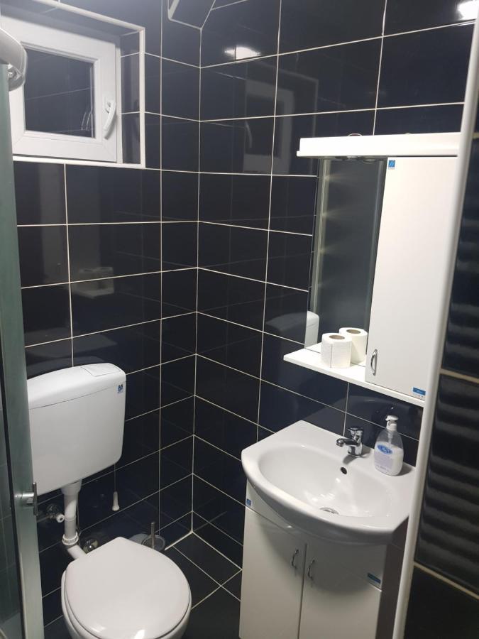 Family Apartmani Le Leskovac  Buitenkant foto