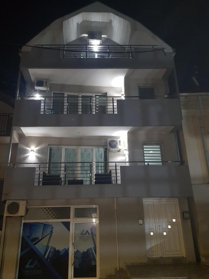 Family Apartmani Le Leskovac  Buitenkant foto